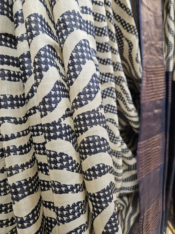 Balaram Saha Heritage Off White & Black Premium Tussar Silk Saree  - (handloom saree, silk saree, handloom silk saree, balaram saha online, silk sarees, silk handloom saree, bengal handloom sarees, pure silk, silk saree online, tussar silk saree, tussar silk)   https://mega.nz/