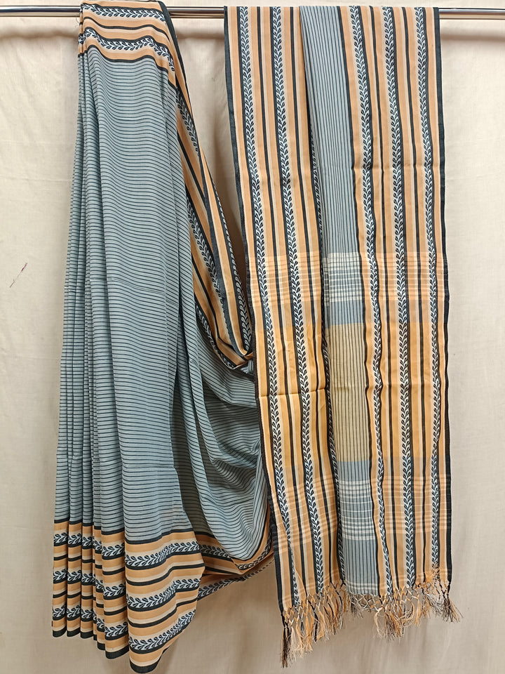 Off-White Black Soft Handloom Cotton Sarees Woven Border Balaram Saha