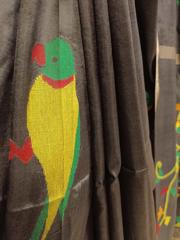 Black Katan Silk Handwoven Jamdani Saree By Balaram Saha - (handloom saree, jamdani saree, jamdani sarees, cotton jamdani saree, jamdani cotton saree handloom cotton saree, balaram saha online, jamdani saree online, soft jamdani saree)