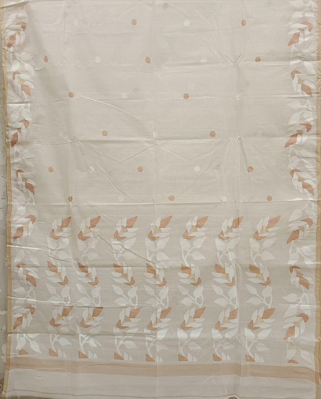 Off-White Handloom Handwoven Fine Cotton jamdani Saree Balaram Saha