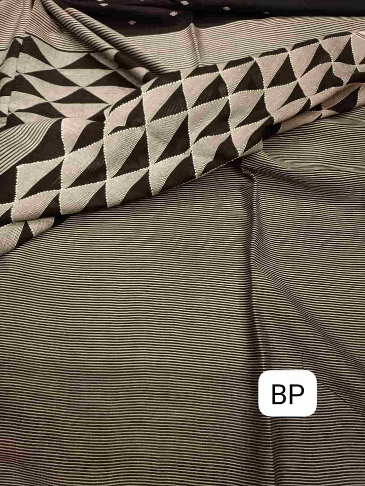 Handwoven Black & White Cotton Jamdani Saree - By Balaram Saha  - (jamdani saree, jamdani sarees, cotton jamdani saree, jamdani cotton saree, handloom cotton saree, balaram saha online, jamdani saree online, soft jamdani saree)