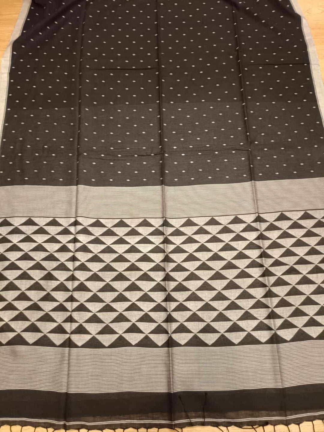 Handwoven Black & White Cotton Jamdani Saree - By Balaram Saha  - (jamdani saree, jamdani sarees, cotton jamdani saree, jamdani cotton saree, handloom cotton saree, balaram saha online, jamdani saree online, soft jamdani saree)
https://www.foxnews.com/