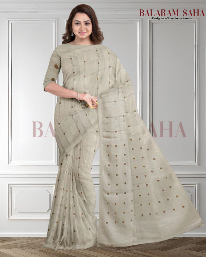 Balaram Saha Matka Silk Saree – Red Beauty with Handwoven Sequins (matka, matka sale, matka silk, matka silk sarees, matka silk saree, pure matka silk sarees, bengali silk saree )
https://www.youtube.com/