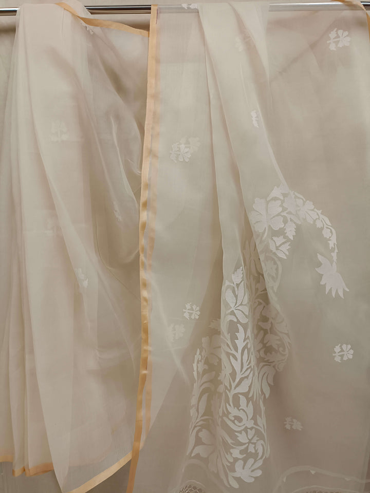 off-White and White pure Muslin Silk Handwoven Jamdani Saree Balaram Saha