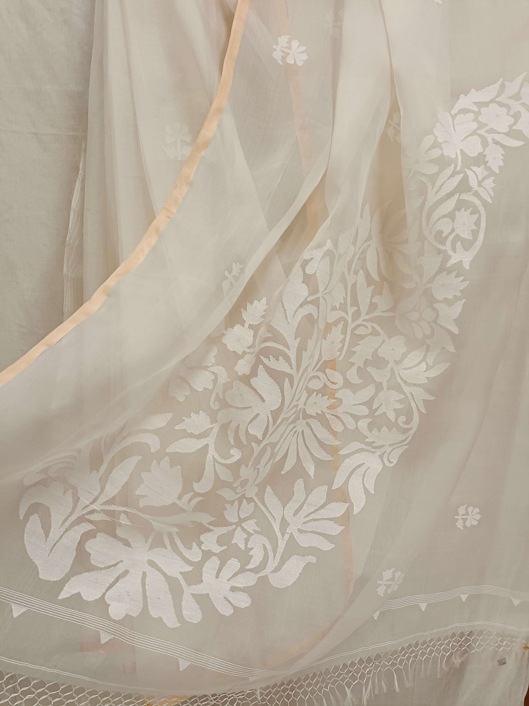 off-White and White pure Muslin Silk Handwoven Jamdani Saree Balaram Saha