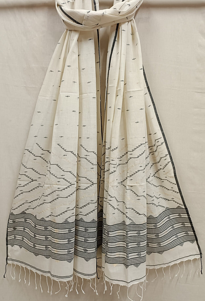 Handwoven Off-White & Black Jamdani Dupatta by Balaram Saha Balaram Saha