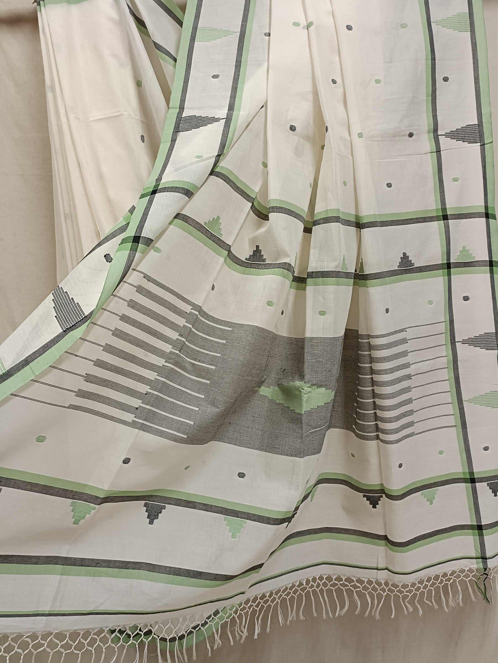 White and Green Handloom Soft Cotton jamdani  Saree Balaram Saha