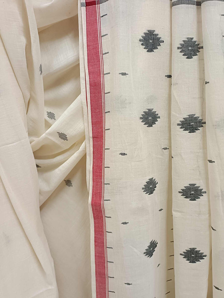 Off White & red handloom handspun Cotton Jamdani Saree Balaram Saha