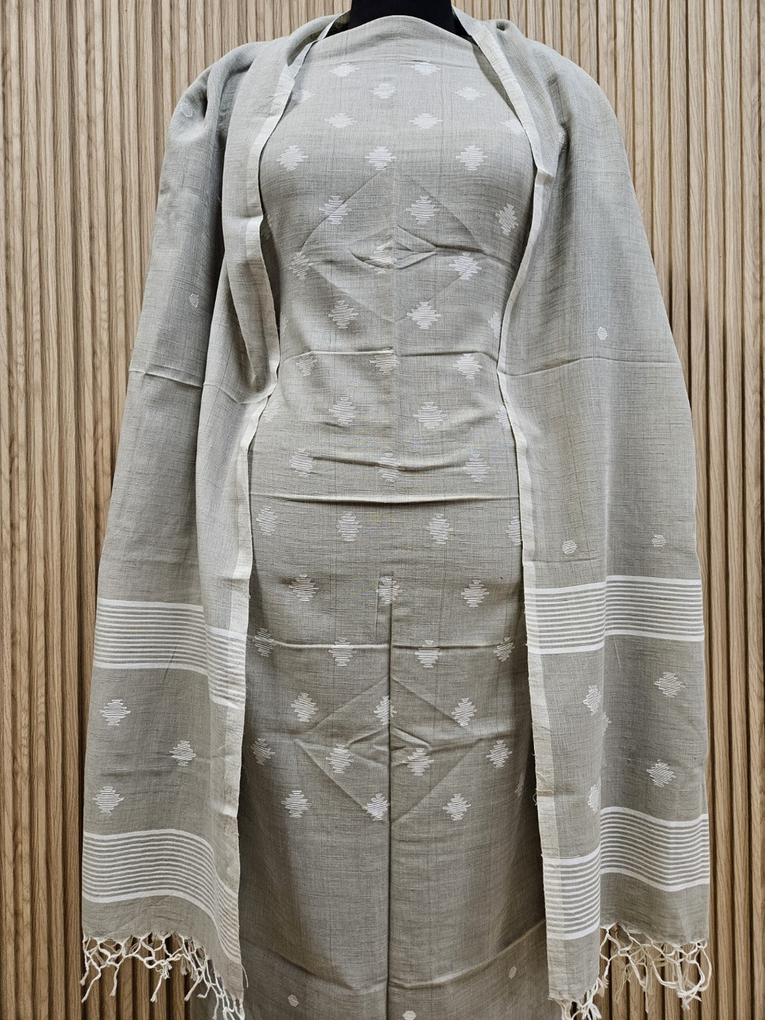 Experience Luxury with Balaram Saha's Light Grey Cotton Handwoven 2-Piece Unstitched Jamdani Kurta Sets