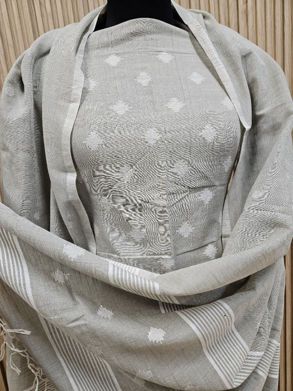 Experience Luxury with Balaram Saha's Light Grey Cotton Handwoven 2-Piece Unstitched Jamdani Kurta Sets