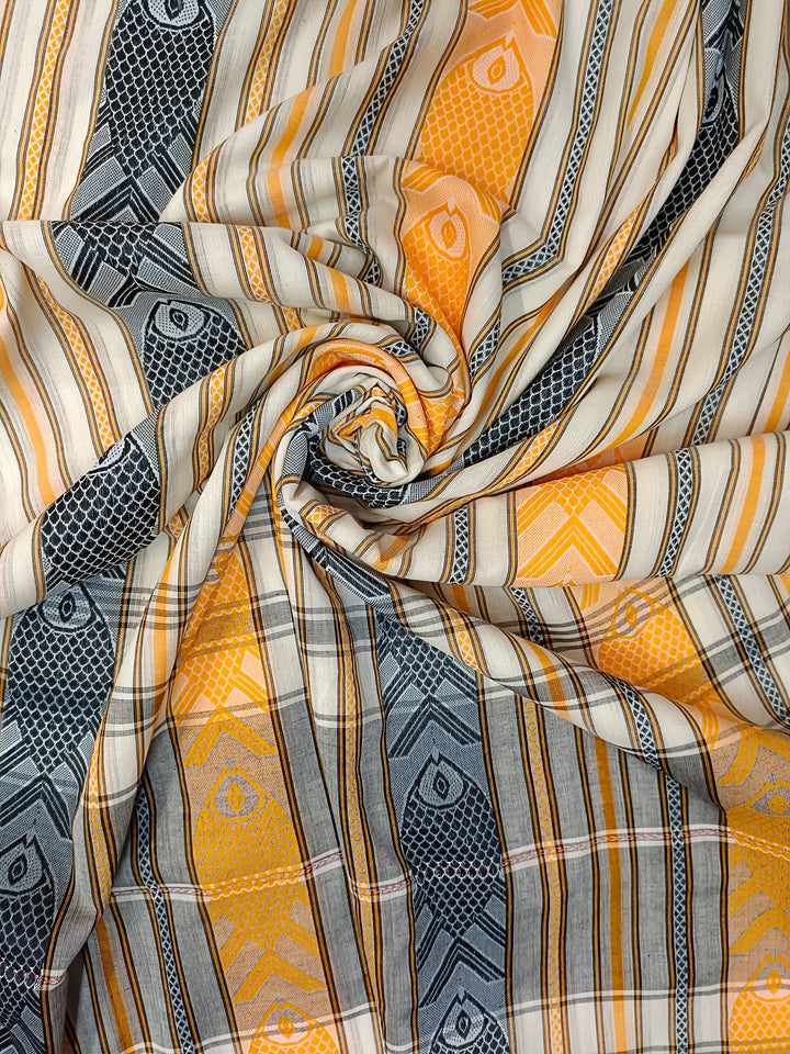 Off-White Handloom Soft Traditional Dhonekali Fish Design Saree Of Balaram Saha (handloom saree, cotton saree, handloom cotton saree, balaram saha online, handloom sarees, balaram saha handloom saree store photos, balaram saha handloom saree store, cotton handloom saree, bengal handloom sarees, pure cotton, cotton saree for women, cotton saree online)