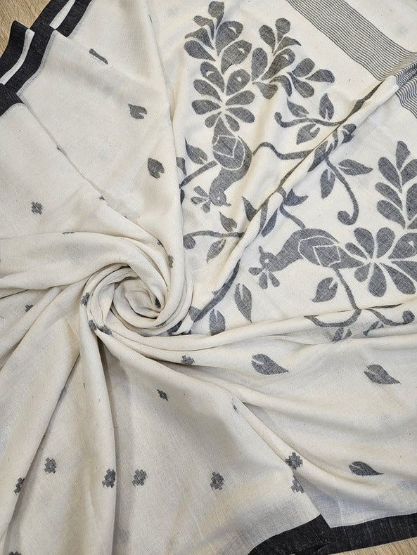 Off-White & Black Handwoven Cotton Jamdani Saree by Balaram Saha - (dhakai jamdani saree, jamdani saree, jamdani sarees, cotton jamdani saree, jamdani cotton saree, handloom cotton saree, original dhakai jamdani saree, jamdani sarees, soft dhakai jamdani saree, jamdani saree Bangladesh, balaram saha, balaram saha handloom saree store, balaram saha saree, balaram saha online, balaram saha saree online, balaram saha gariahat)