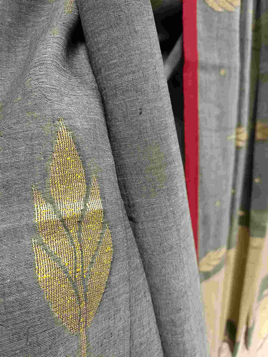 Grey & Red Handloom Handwoven Cotton Jamdani Saree Balaram Saha