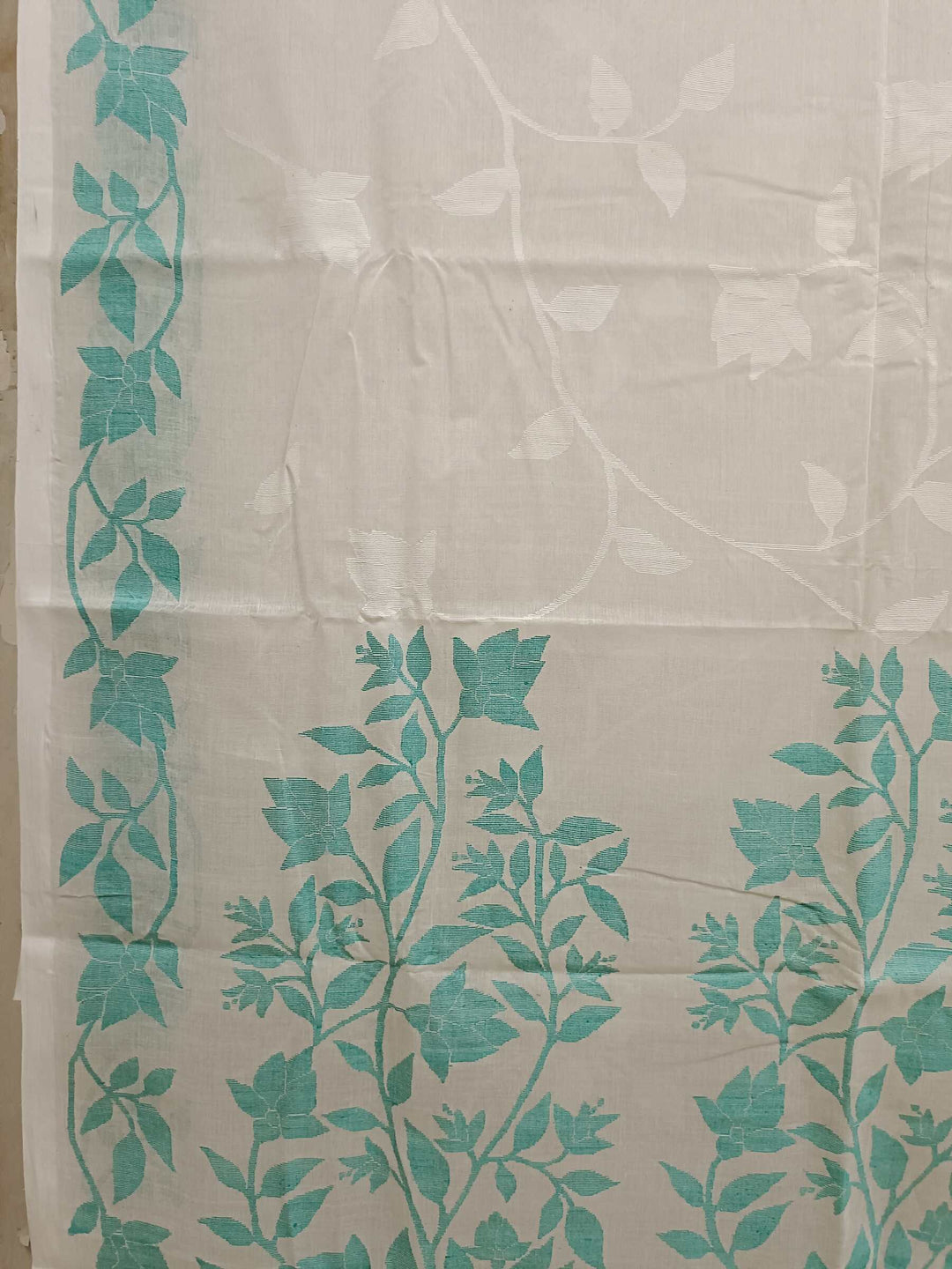 White & Green Fine Cotton Handwoven Dhakai Jamdani Saree Balaram Saha