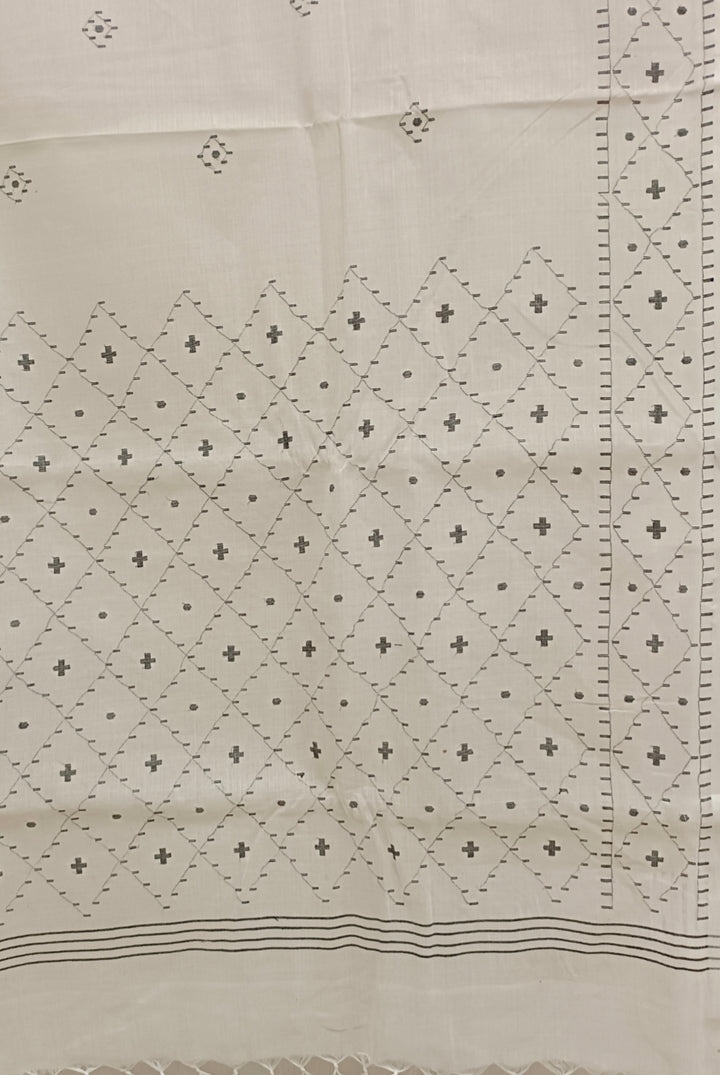 White handloom Handwoven Cotton Dhakai Jamdani Saree