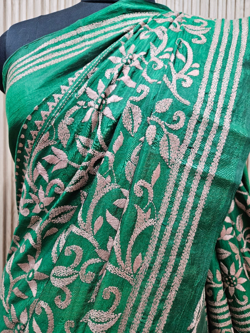 Exclusive Balaram Saha Green & Biege Pure Kantha Silk Saree Balaram Saha