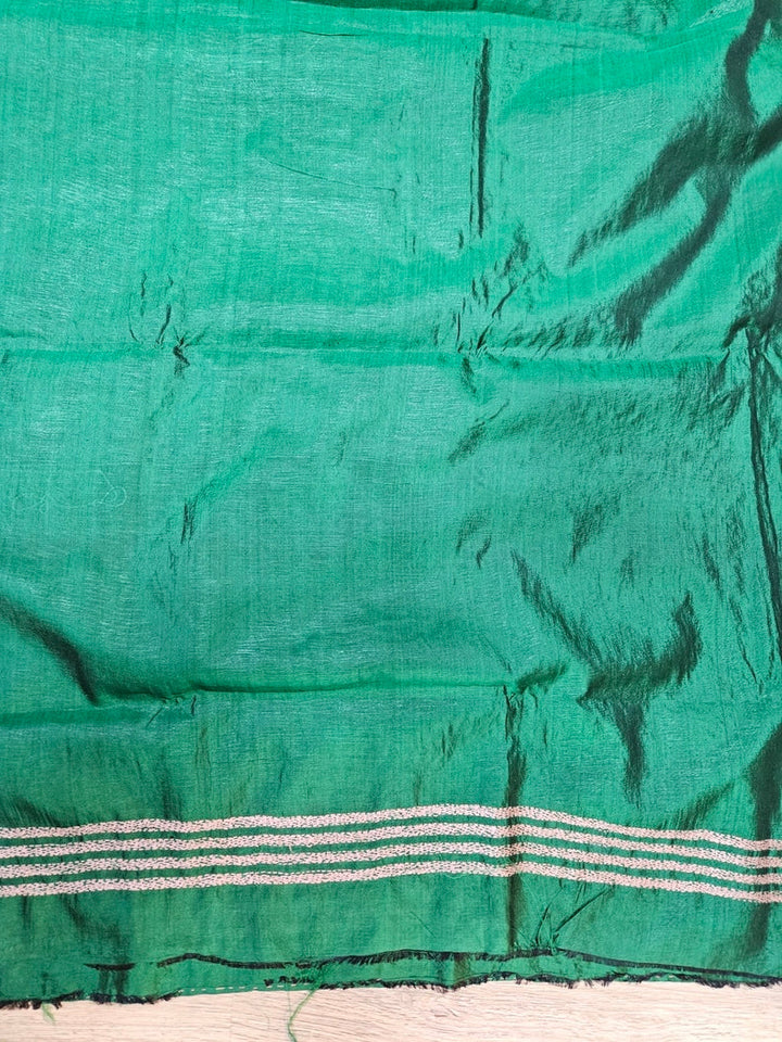 Exclusive Balaram Saha Red & Biege Pure Kantha Silk Saree Balaram Saha