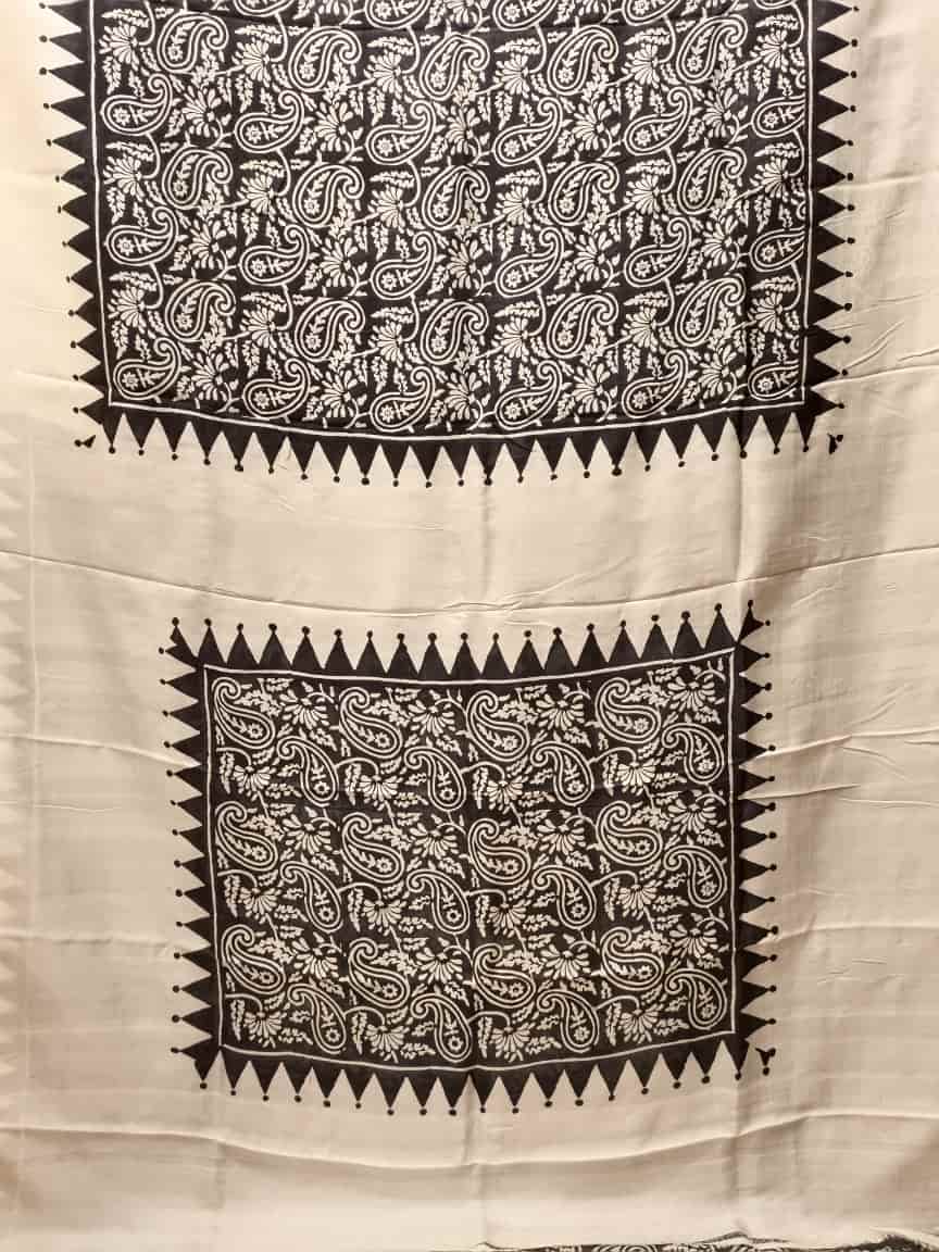 Black & White Pure Bengal Silk Handblock print saree with broad white border & paisley print on body & Aanchal. Contrast, black colour blouse piece included.