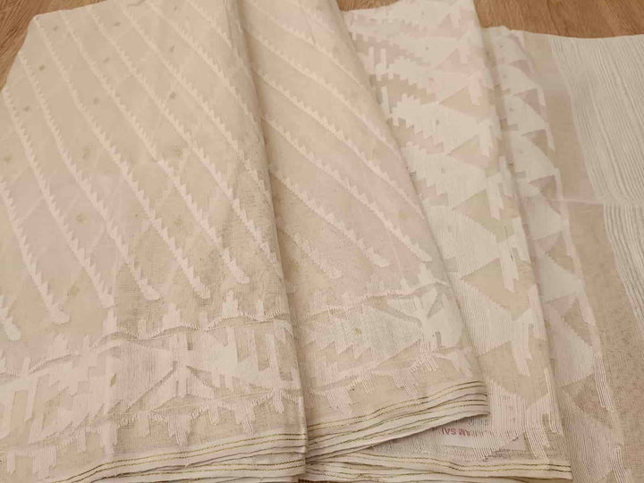 White on White cotton Bangladeshi Dhakai Jamdani saree Balaram Saha