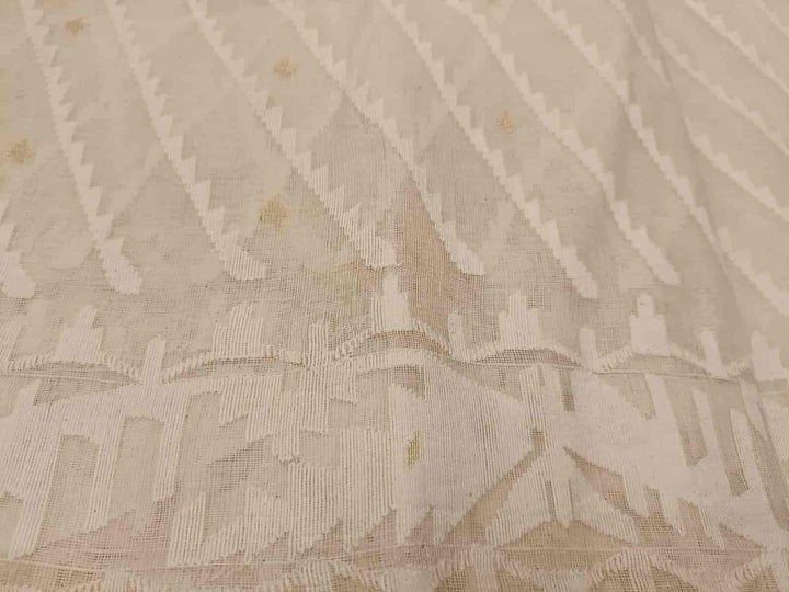 White on White cotton Bangladeshi Dhakai Jamdani saree Balaram Saha