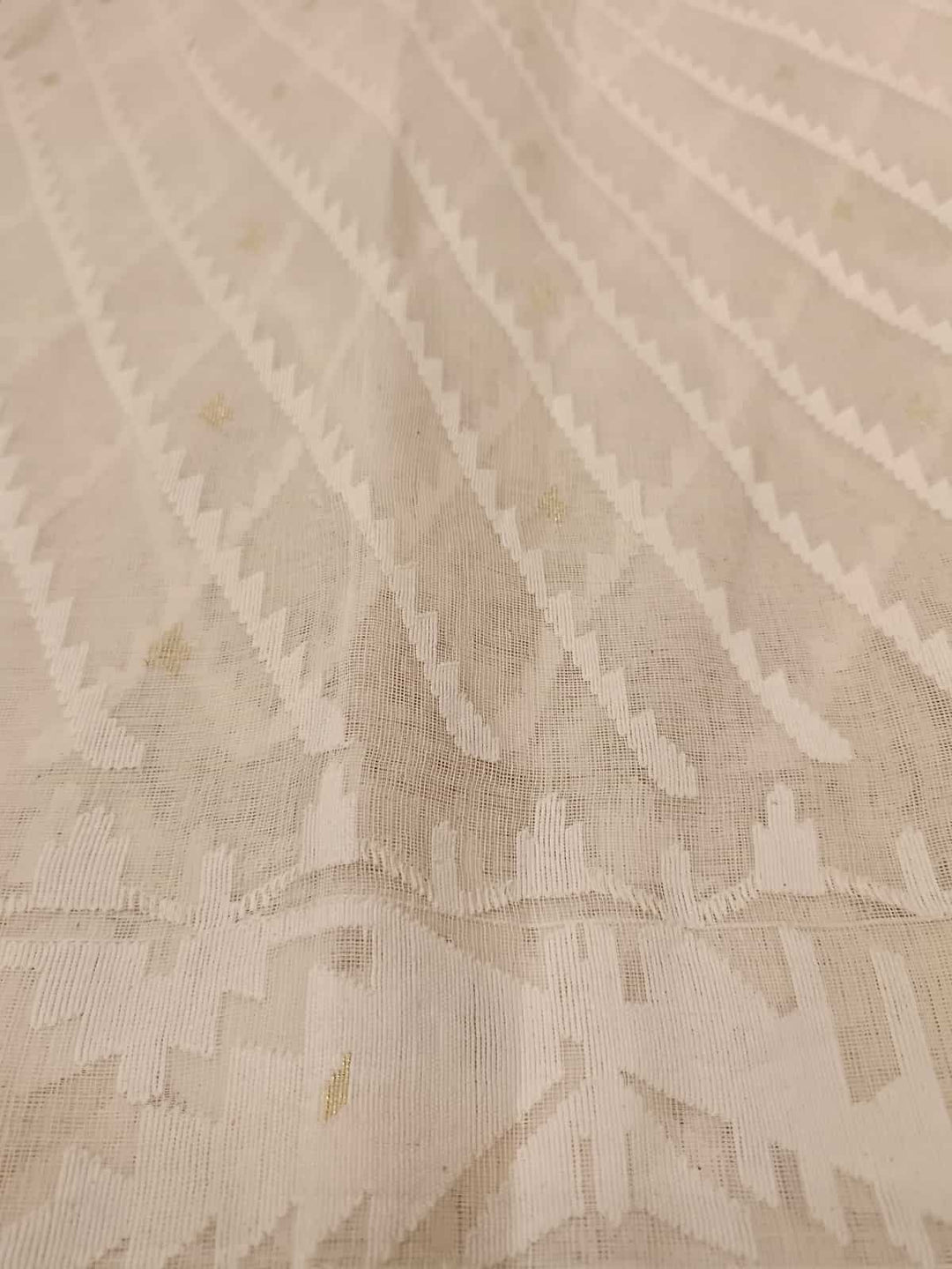White on White cotton Bangladeshi Dhakai Jamdani saree Balaram Saha