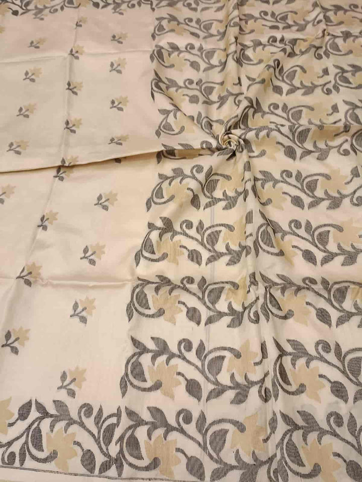 Off White & Black/Beige, Katan Silk Jamdani saree with floral weave on border & Aanchal. Floral motifs woven all over the body.  Blouse Piece included.