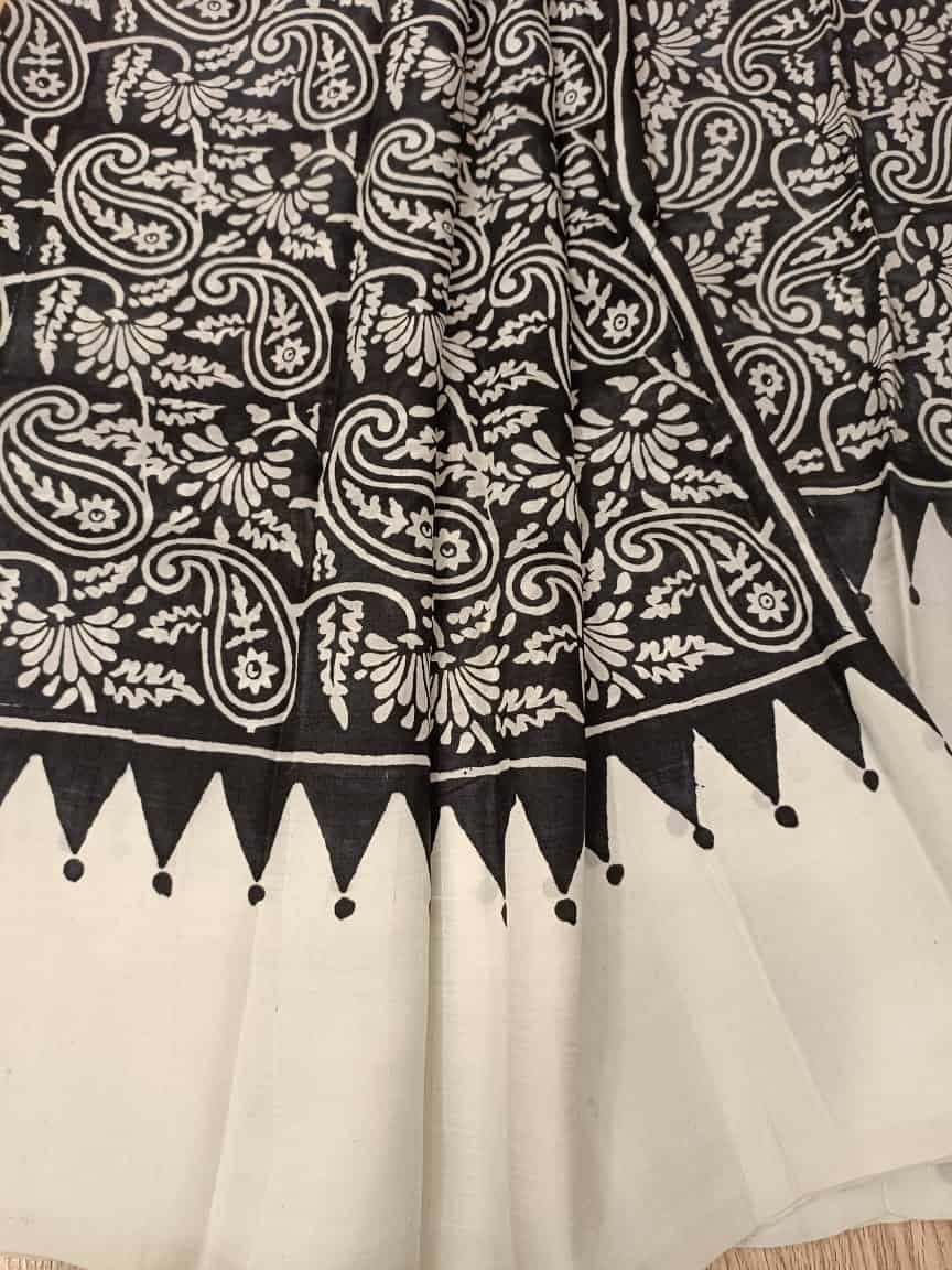 Black & White Pure Bengal Silk Handblock print saree with broad white border & paisley print on body & Aanchal. Contrast, black colour blouse piece included.