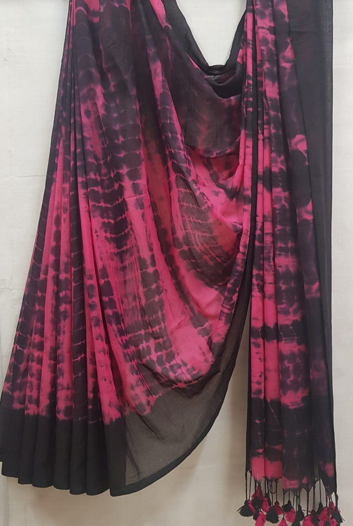 Mul Cotton Shibori Saree by Balaram Saha – Black & Magenta Charm