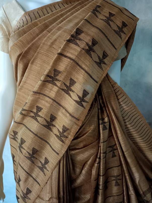 Matka Silk Saree by Balaram Saha – Beige Gold Beauty with Black Grace