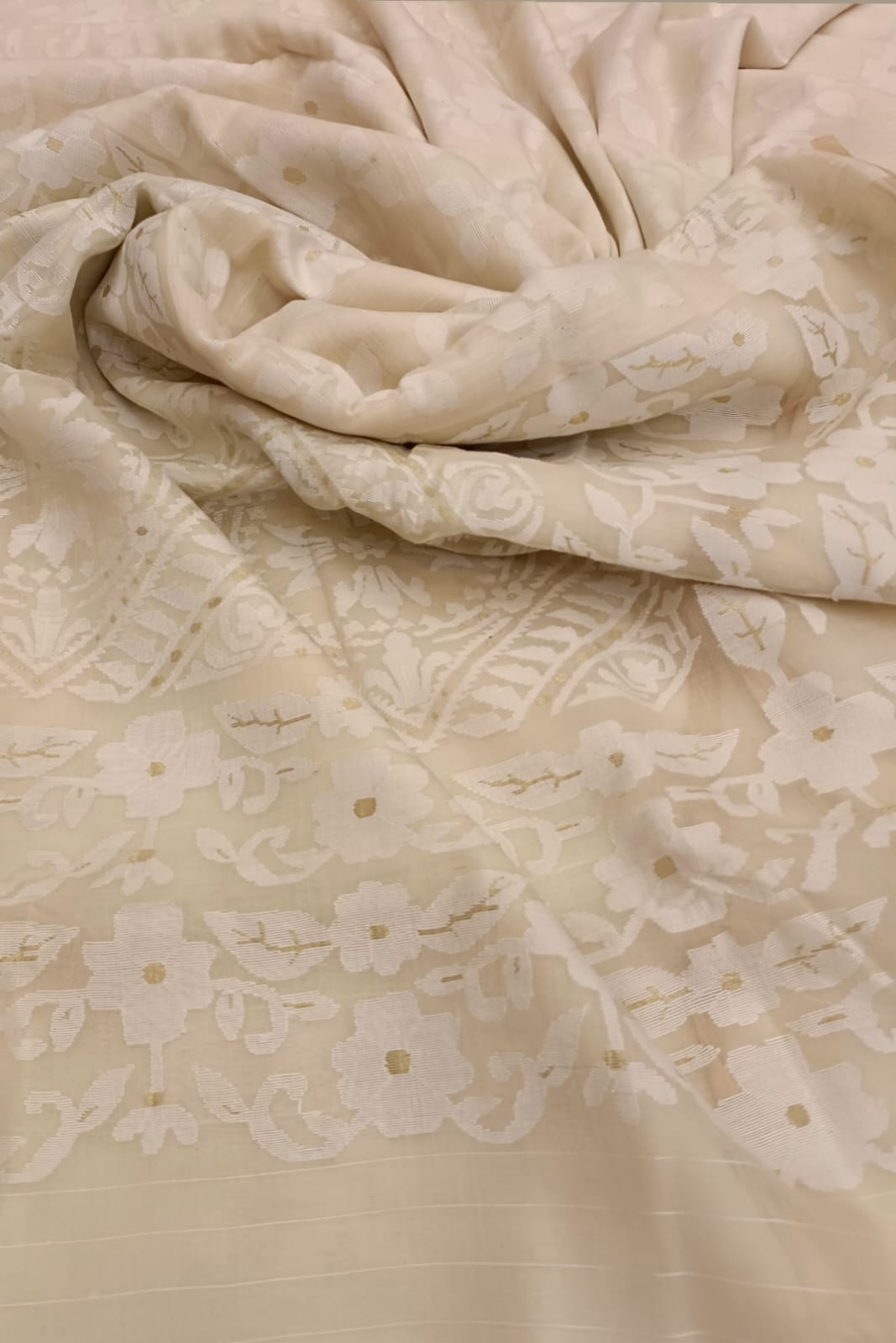 Handspun Cotton/ muslin silk white on white jamdani Saree Balaram Saha
