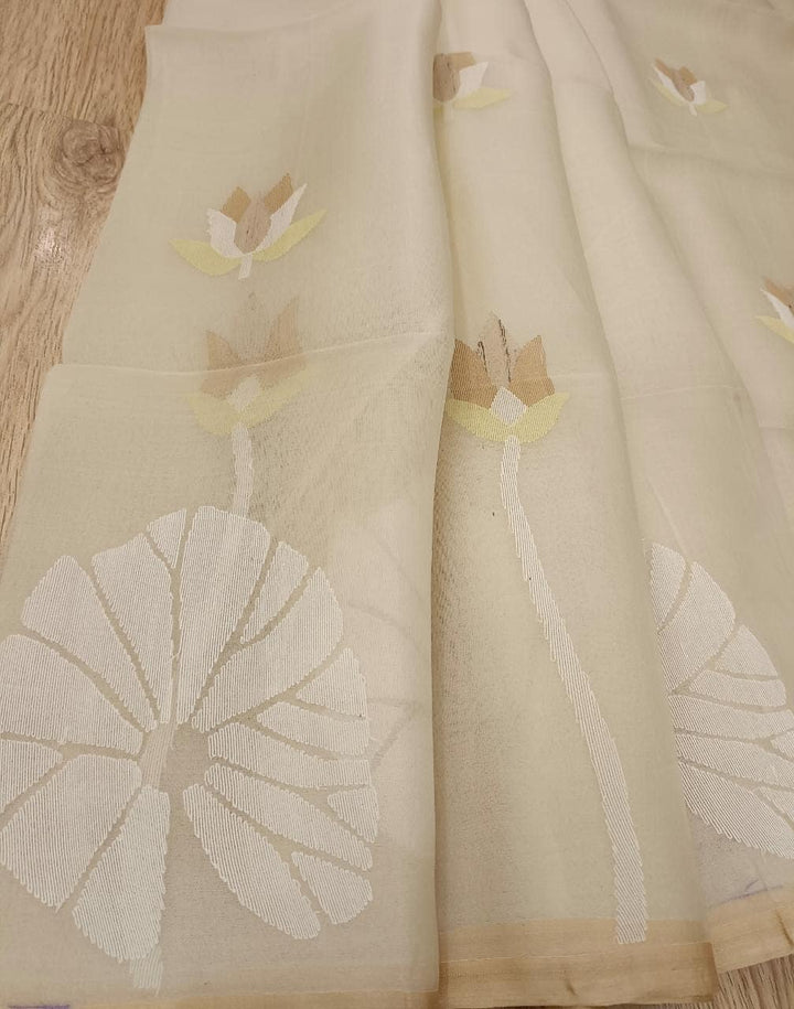 Off White Muslin Silk handwoven Jamdani saree Balaram Saha