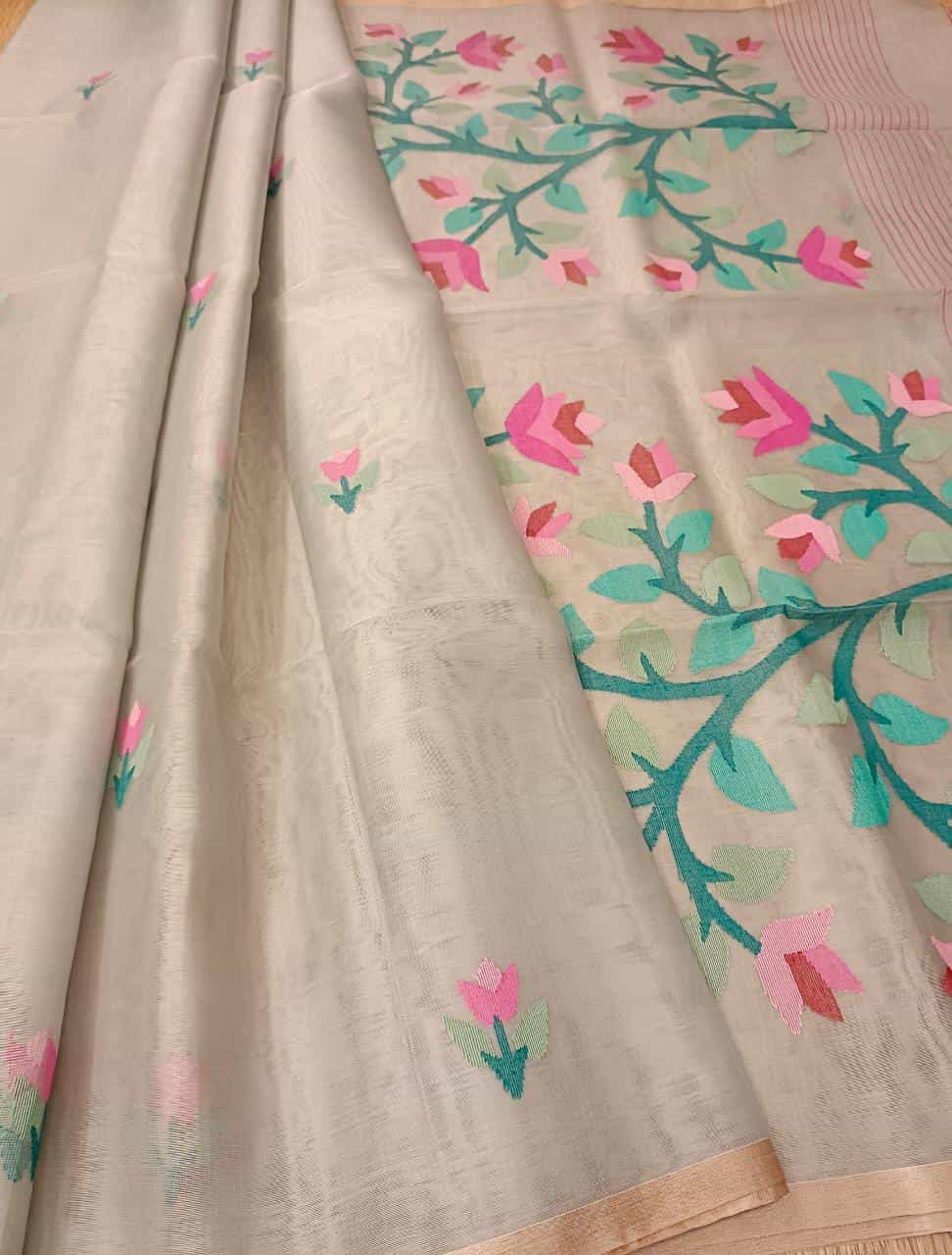 Light Pastel Grey, handwoven Muslin Silk Jamdani saree Balaram Saha