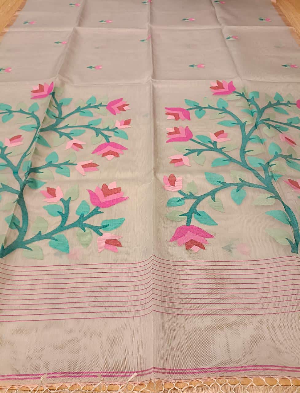 Light Pastel Grey, handwoven Muslin Silk Jamdani saree Balaram Saha