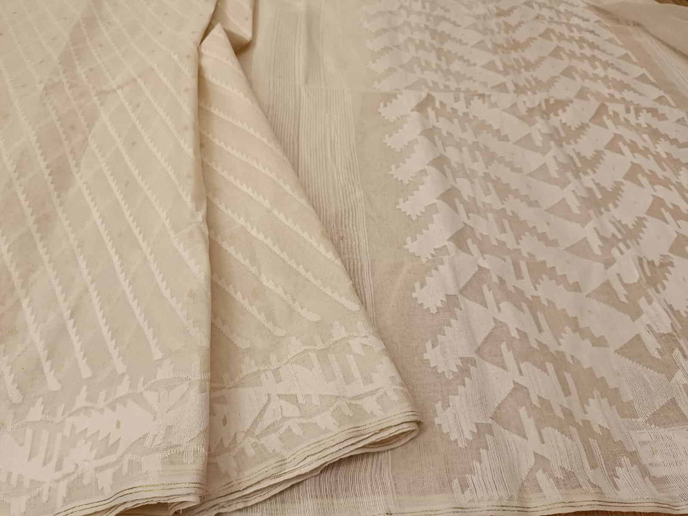 White on White cotton Bangladeshi Dhakai Jamdani saree Balaram Saha