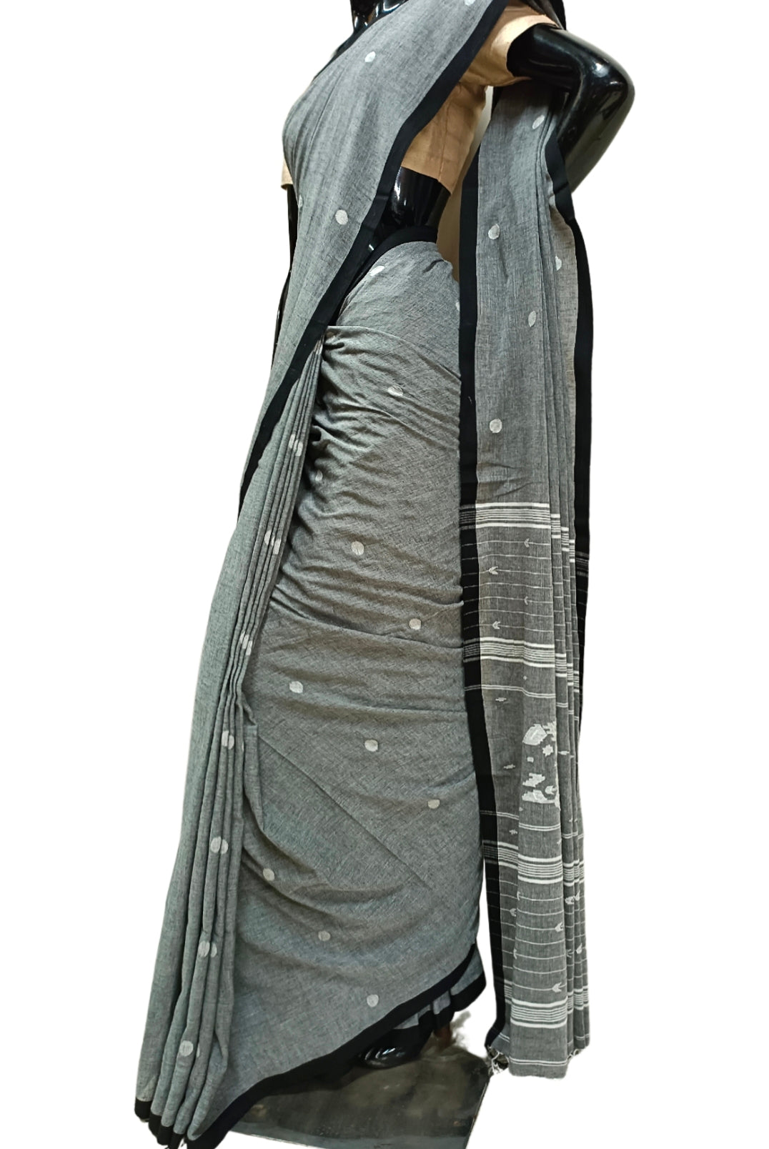 Grey Handloom Cotton, Handwoven Jamdani Saree Balaram Saha