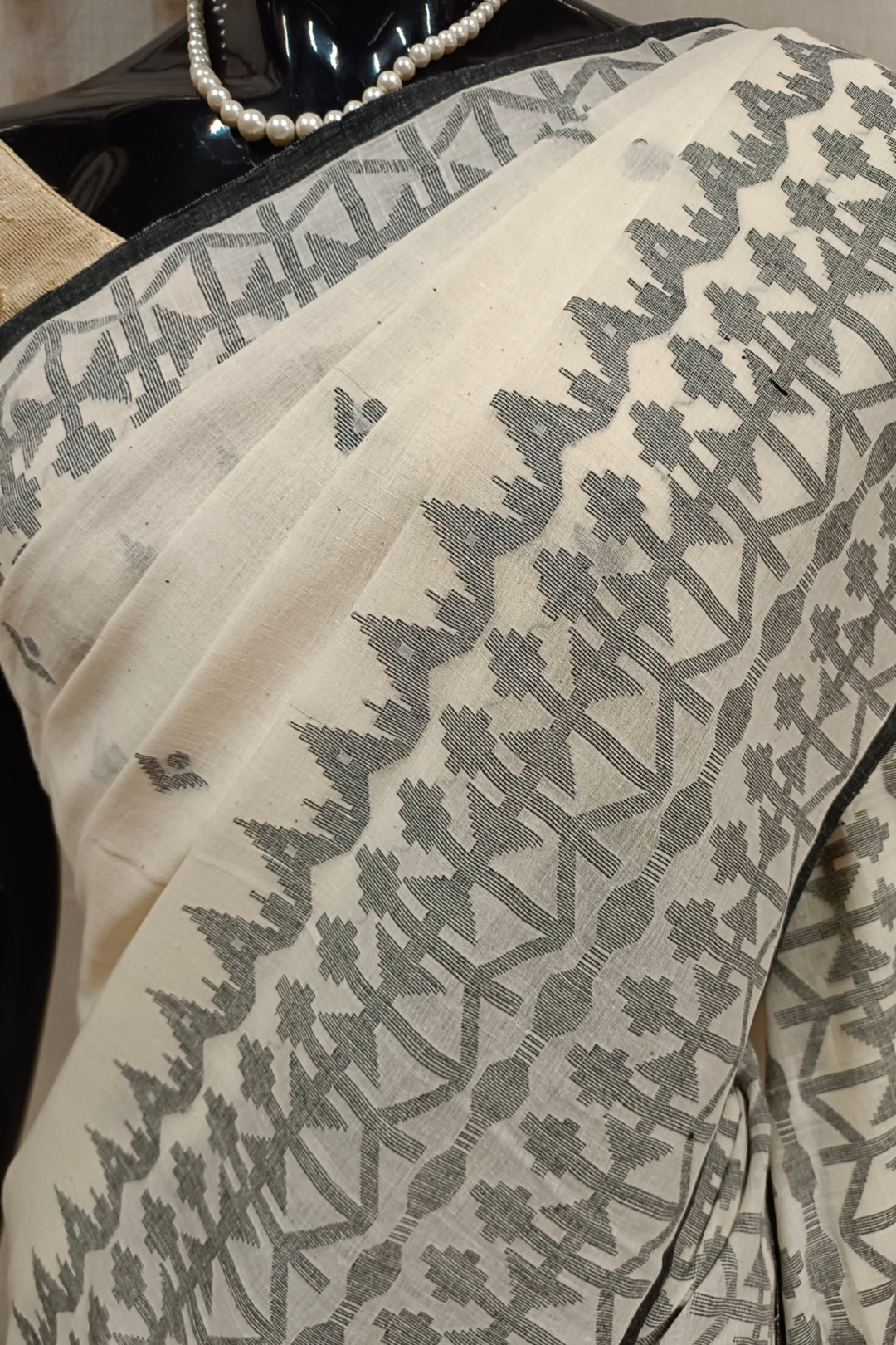 WHite & Black Handspun Handwoven Cotton Dhakai Jamdani Saree Balaram Saha
