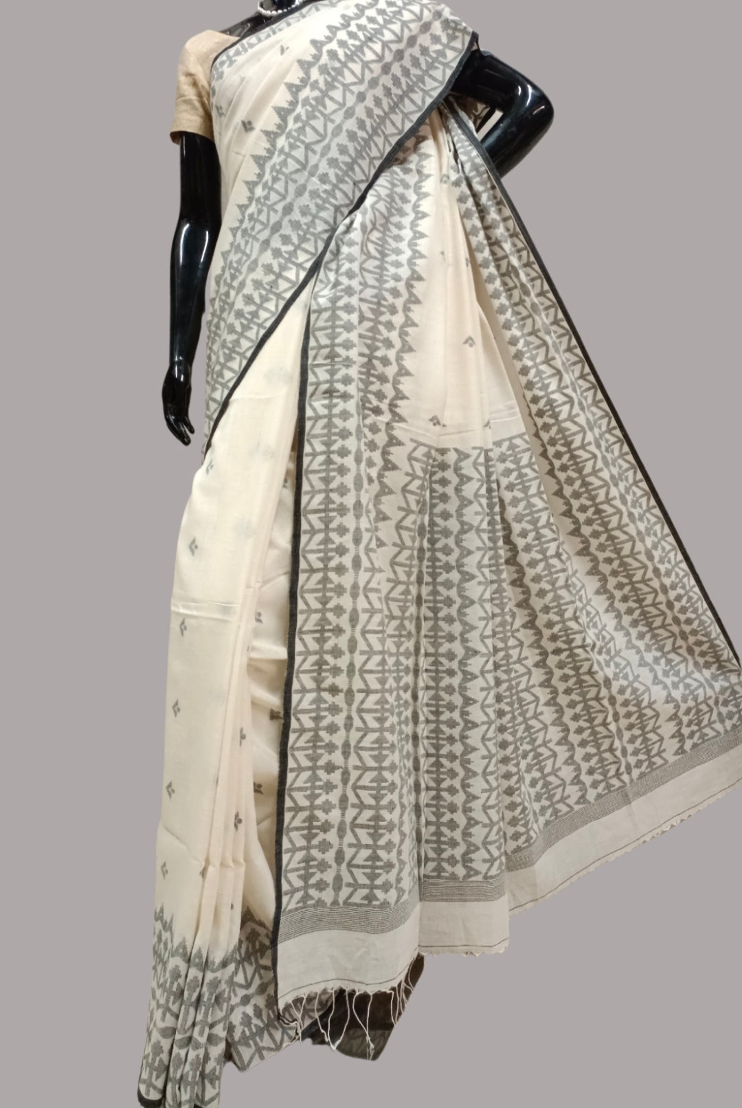 WHite & Black Handspun Handwoven Cotton Dhakai Jamdani Saree Balaram Saha
