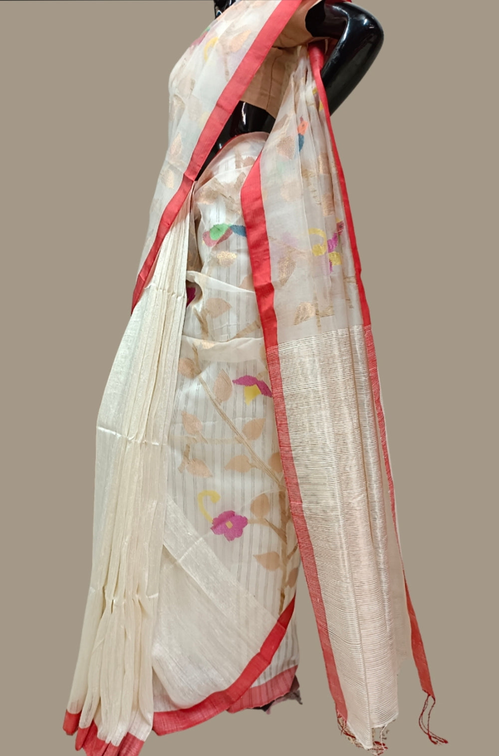 White & Red Matka Muslin Silk Jamdani Saree Balaram Saha