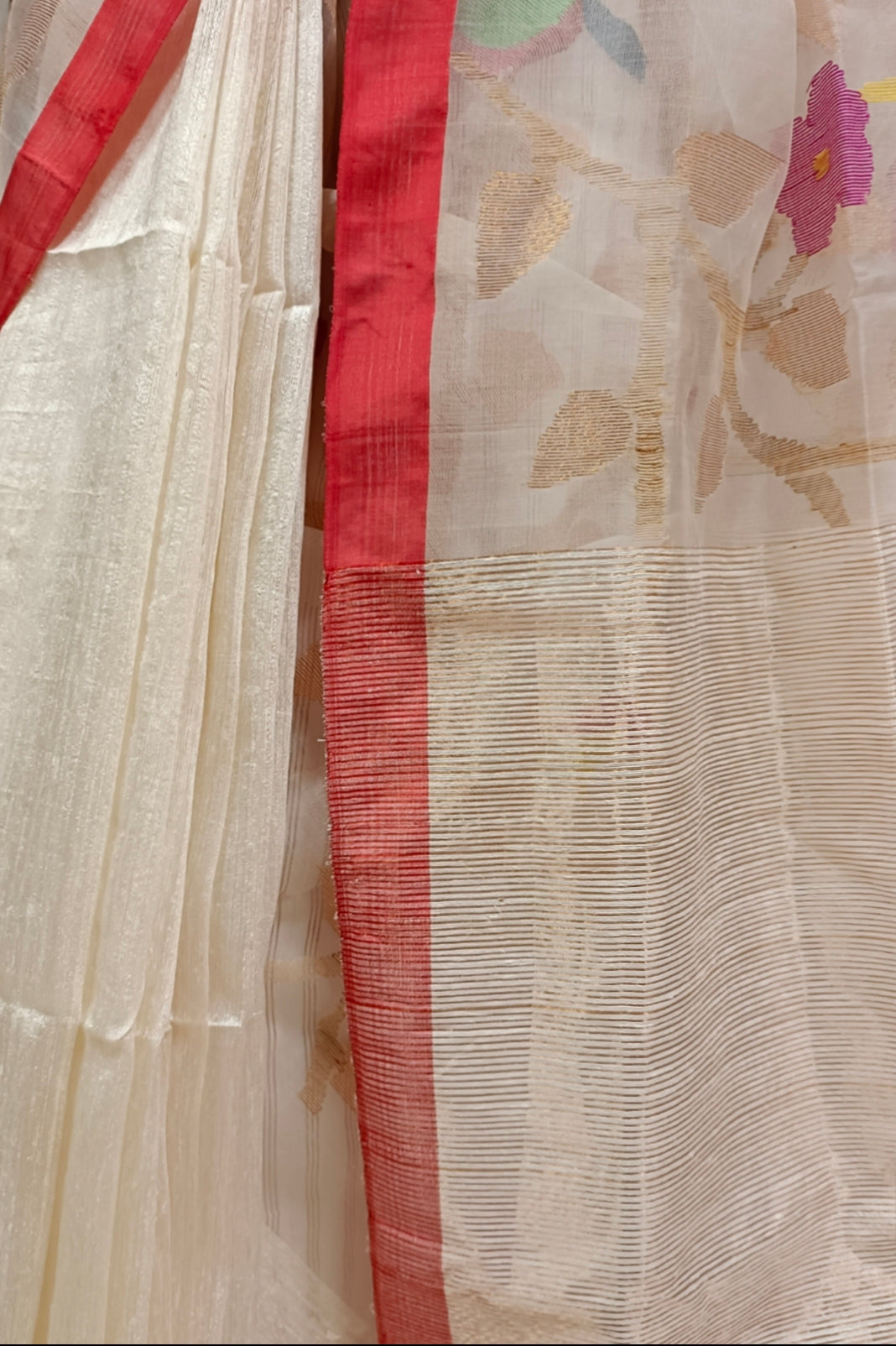 White & Red Matka Muslin Silk Jamdani Saree Balaram Saha