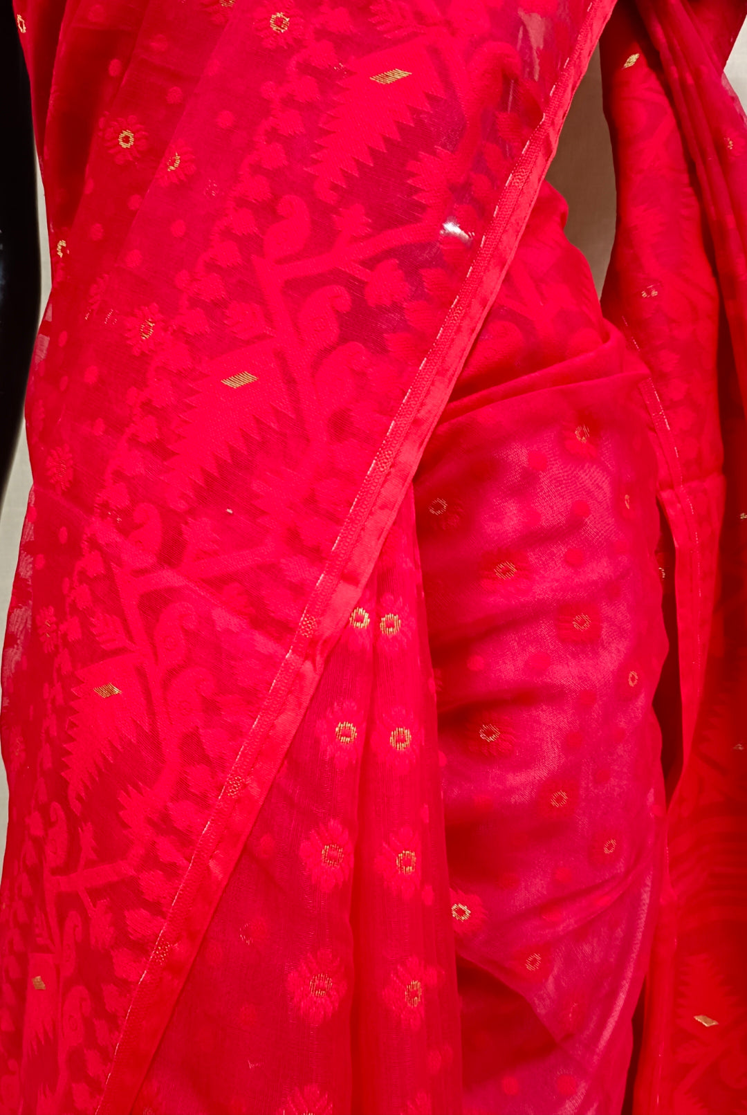 Red & Red Handloom Jacquard Dhakai Saree Balaram Saha