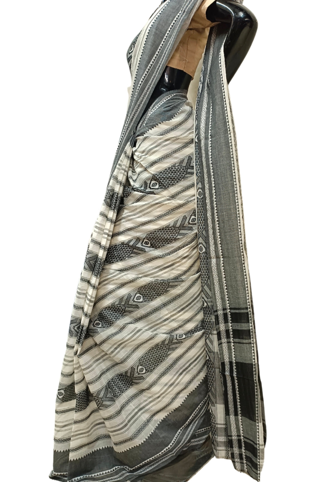 Off-White Handloom Traditional Dhonekali Saree Balaram Saha