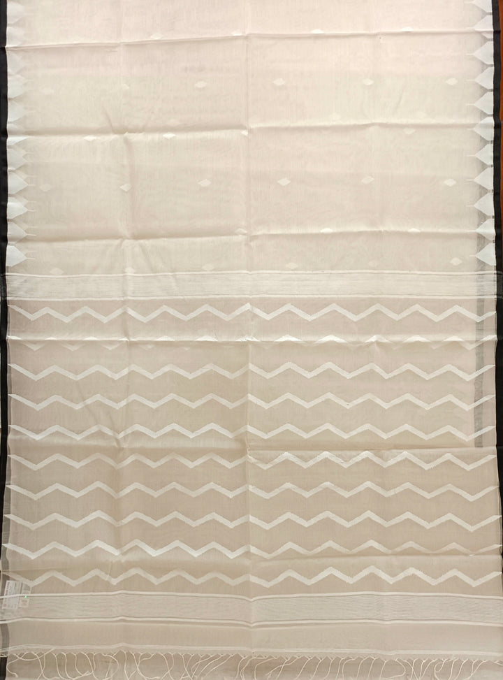 Off-White Handloom Muslin Silk Jamdani Saree Balaram Saha