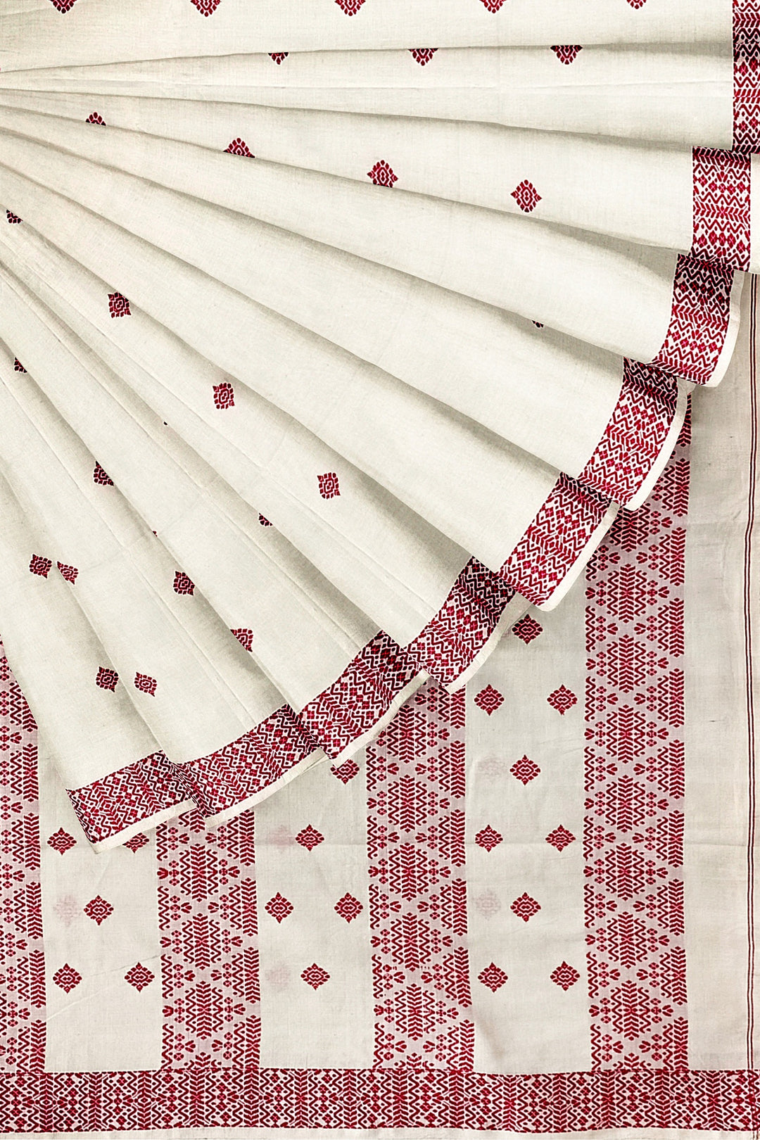 Off-White Soft Handloom Cotton Saree With Red Border Balaram Saha
