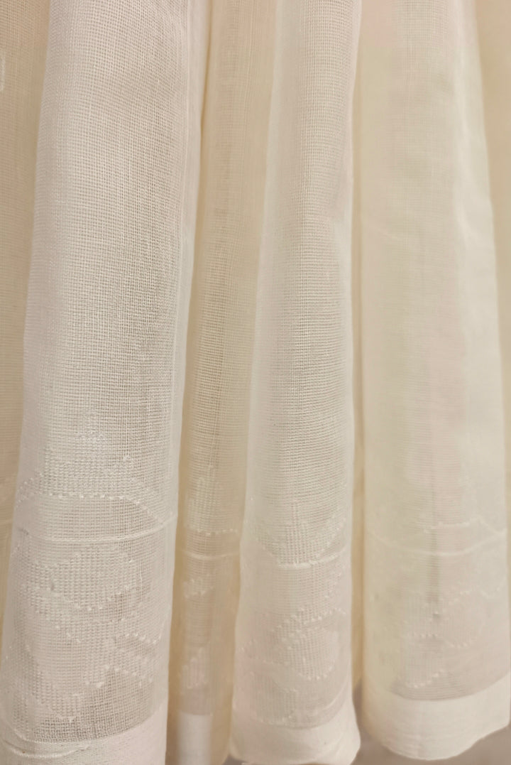 Off-white Soft Handloom  Handwoven Cotton Jamdani Saree Balaram Saha