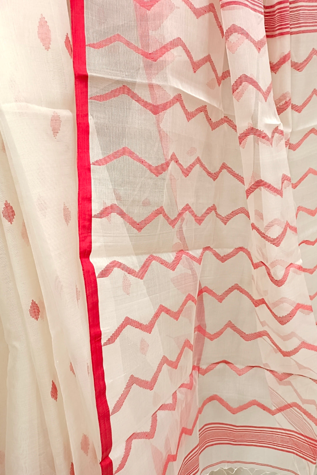 Off-White & Red Handloom Muslin Silk Jamdani Saree Balaram Saha