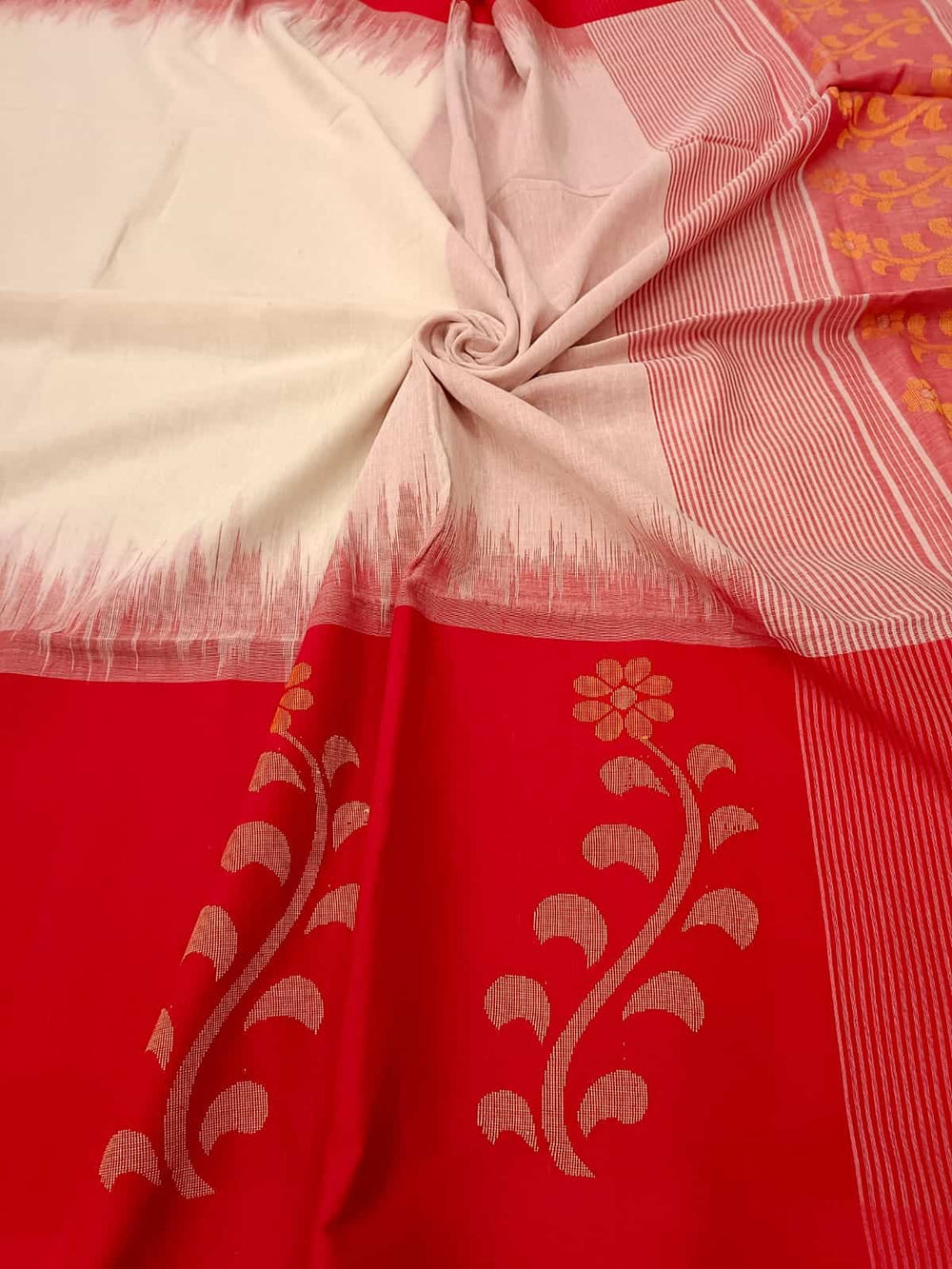 Off-White Soft Handloom Cotton Saree With Red Border Balaram Saha