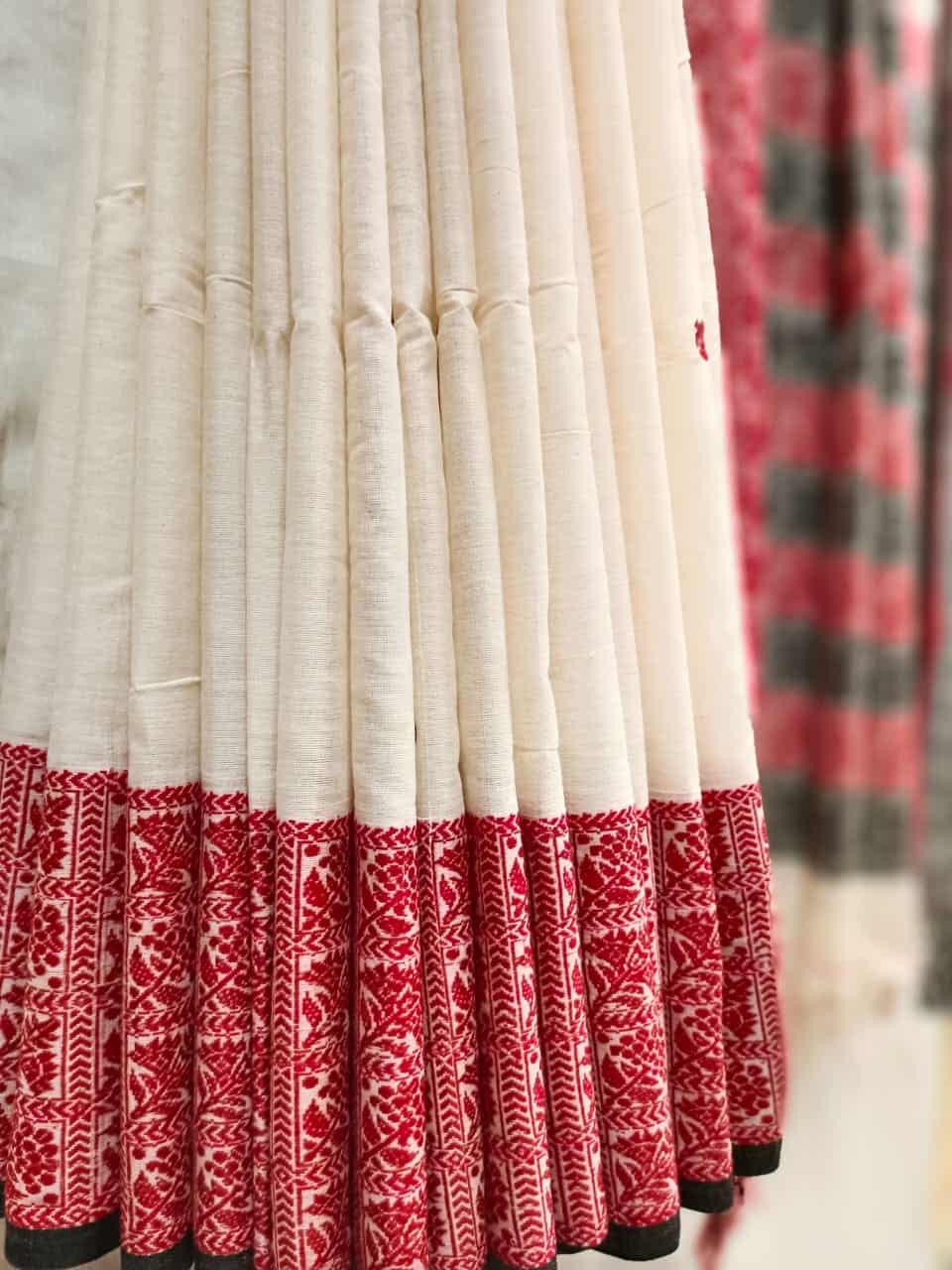 Handloom Cotton Saree by Balaram Saha – Off-White Grace Blend