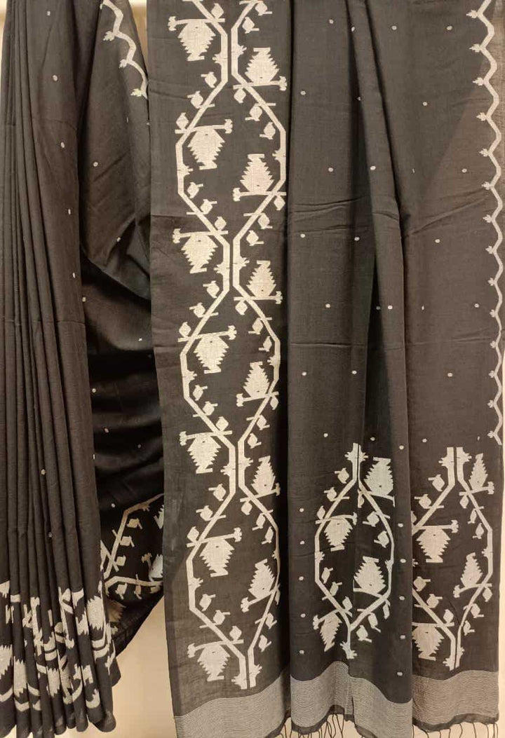 Muslin Cotton Traditional Jamdani Saree by Balaram Saha – Handwoven Elegance