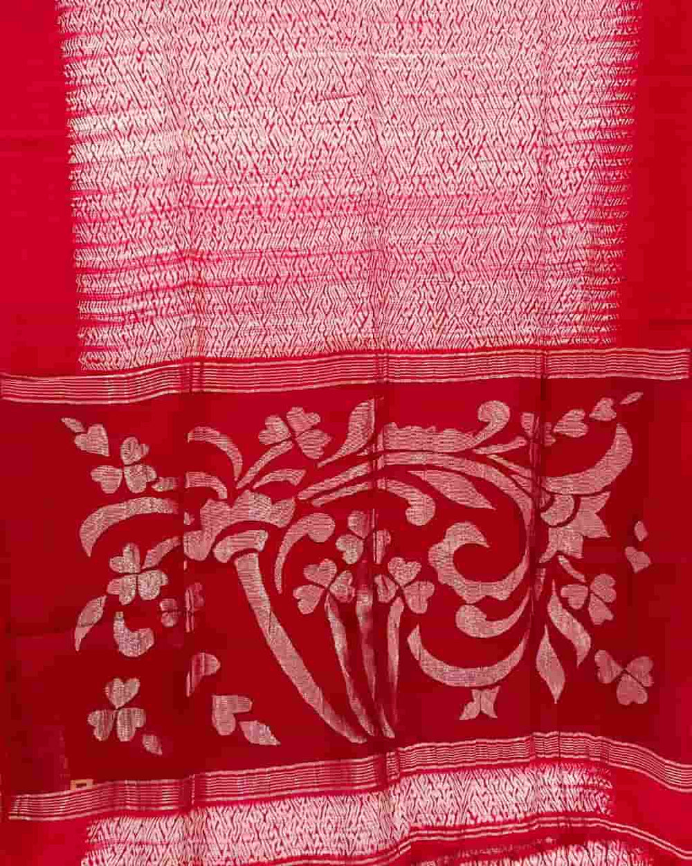 White & Red Matka Muslin Silk Shibori (Tie & Dye) Saree Balaram Saha