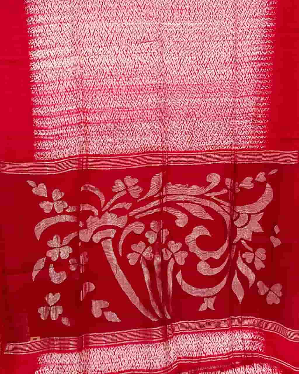 White & Red Matka Muslin Silk Shibori (Tie & Dye) Saree Balaram Saha